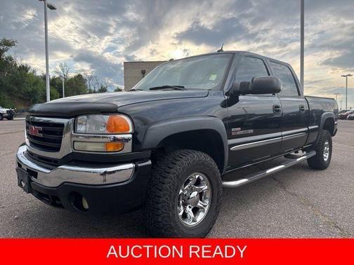 2004 GMC Sierra 2500 SLT H/D Crew Cab