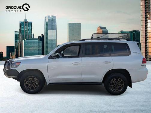 2020 Toyota Land Cruiser Base