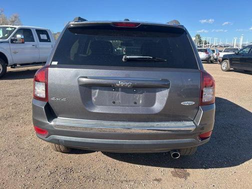 Granite Crystal Metallic Clearcoat 2016 Jeep Compass High Altitude