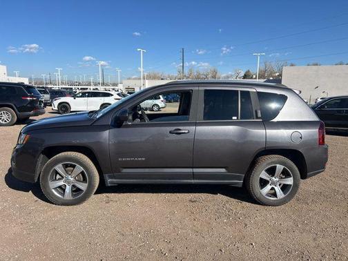 Granite Crystal Metallic Clearcoat 2016 Jeep Compass High Altitude