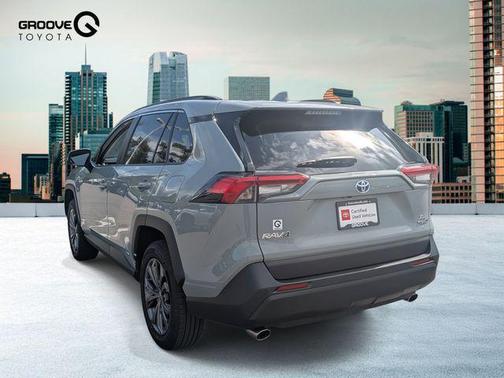 2022 Toyota RAV4 Hybrid XLE Premium