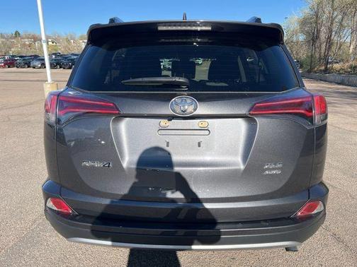 Magnetic Gray Metallic 2018 Toyota RAV4 XLE