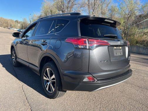 Magnetic Gray Metallic 2018 Toyota RAV4 XLE