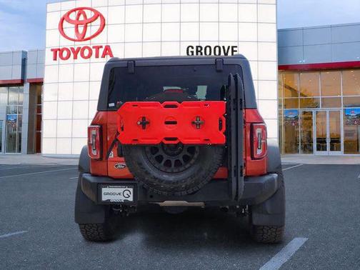 Hot Pepper Red Metallic Tinted Clearcoat 2023 Ford Bronco Wildtrak