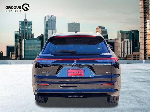 2025 Toyota Crown Signia XLE