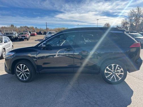 2023 Toyota Corolla Cross XLE