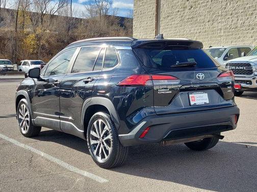 2023 Toyota Corolla Cross XLE