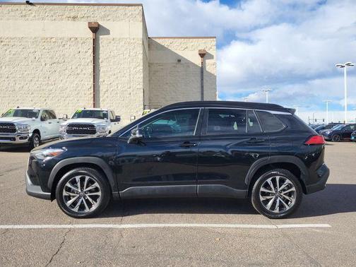 2023 Toyota Corolla Cross XLE