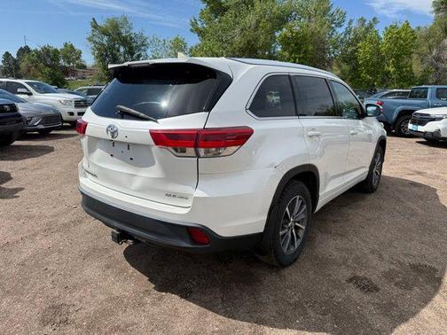 Blizzard Pearl 2018 Toyota Highlander XLE