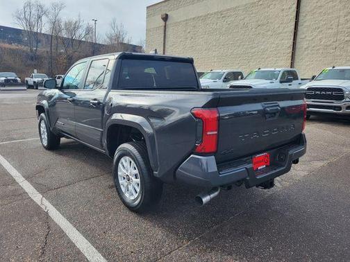 2025 Toyota Tacoma SR5