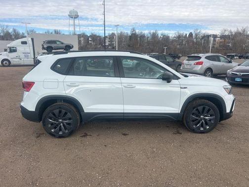 2022 Volkswagen Taos 1.5T S