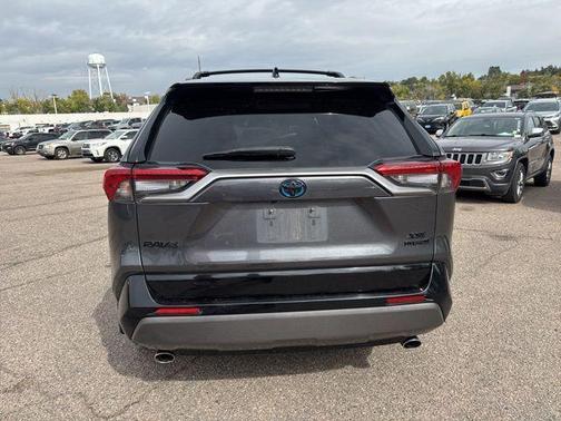 2021 Toyota RAV4 Hybrid SE