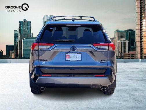 2021 Toyota RAV4 Hybrid SE