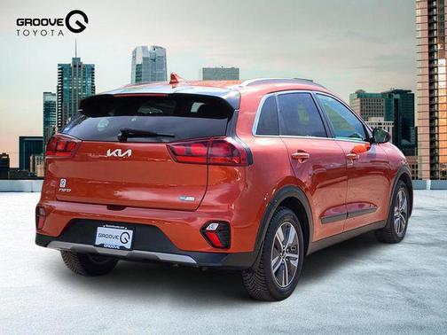 Solar Orange 2022 Kia Niro LXS