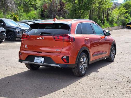 Solar Orange 2022 Kia Niro LXS