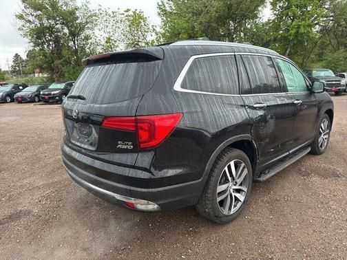 Crystal Black Pearl 2016 Honda Pilot Elite