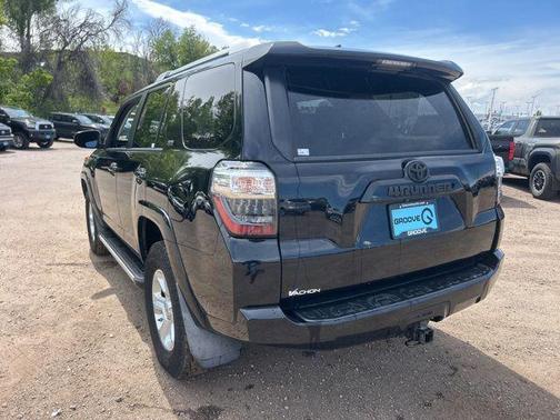 Midnight Black Metallic 2017 Toyota 4Runner SR5