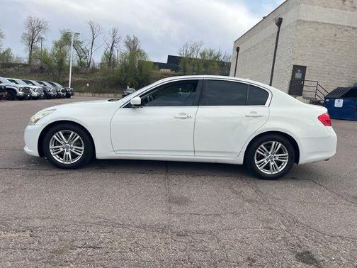 Moonlight White Pearl 2010 INFINITI G37 Journey