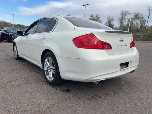 Moonlight White Pearl 2010 INFINITI G37 Journey