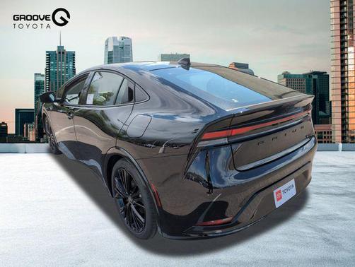 2025 Toyota Prius L