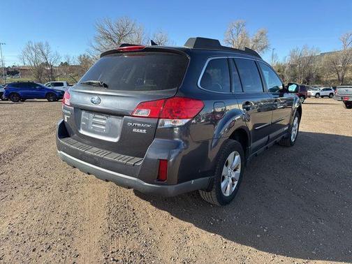 Graphite Gray Metallic 2011 Subaru Outback 2.5 i Limited