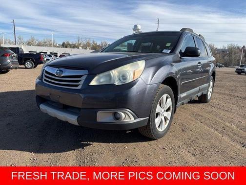 Graphite Gray Metallic 2011 Subaru Outback 2.5 i Limited