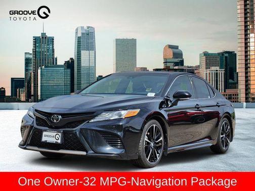 Midnight Black Metallic 2020 Toyota Camry XSE
