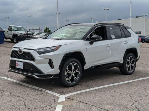 2025 Toyota RAV4 Hybrid SE