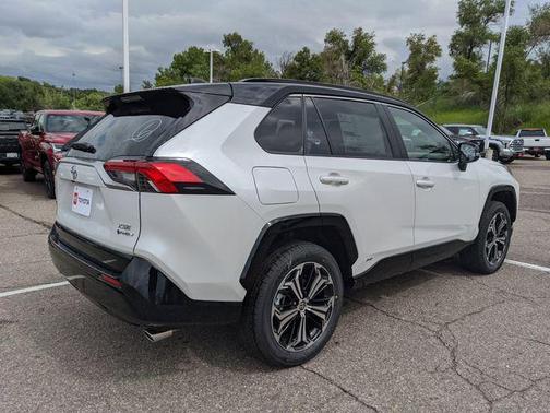 2025 Toyota RAV4 Hybrid SE