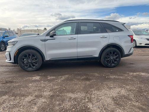 2022 Kia Sorento SX