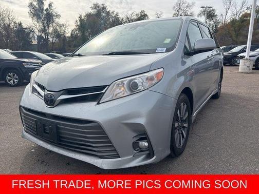 2020 Toyota Sienna XLE Premium