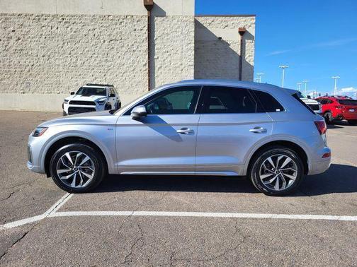 2022 Audi Q5 45 S line Premium