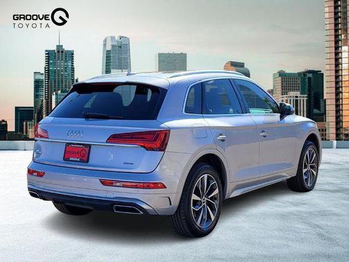 2022 Audi Q5 45 S line Premium