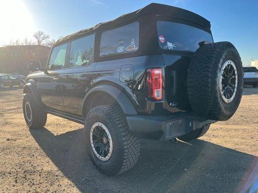 2022 Ford Bronco Base