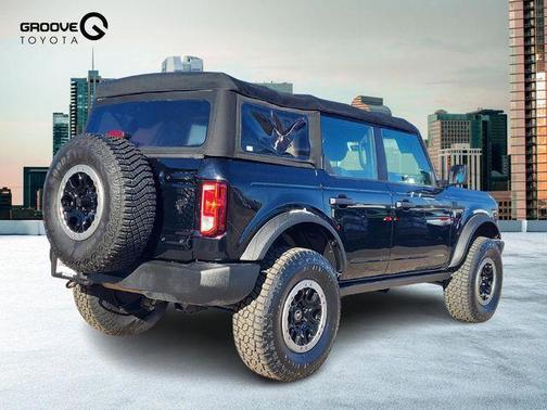 2022 Ford Bronco Base
