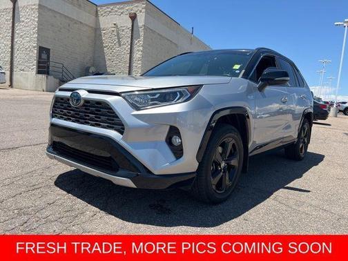 2020 Toyota RAV4 Hybrid SE