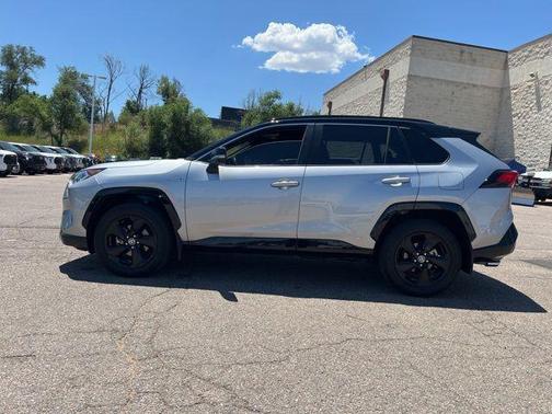 2020 Toyota RAV4 Hybrid SE