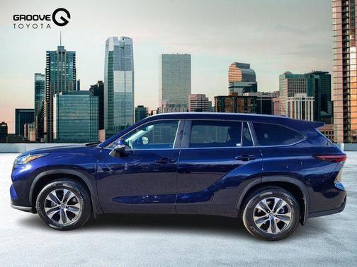 2025 Toyota Highlander XLE