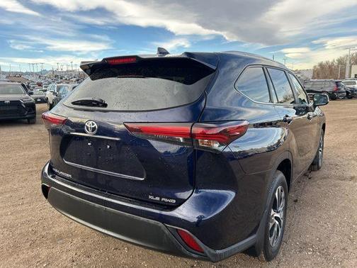 2025 Toyota Highlander XLE