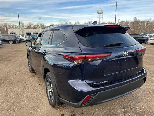 2025 Toyota Highlander XLE