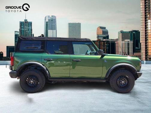 Green Metallic 2022 Ford Bronco Black Diamond
