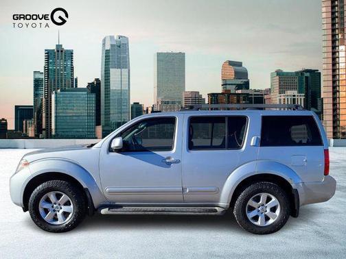 2011 Nissan Pathfinder SV