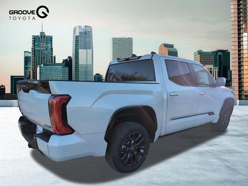 2025 Toyota Tundra Hybrid Platinum