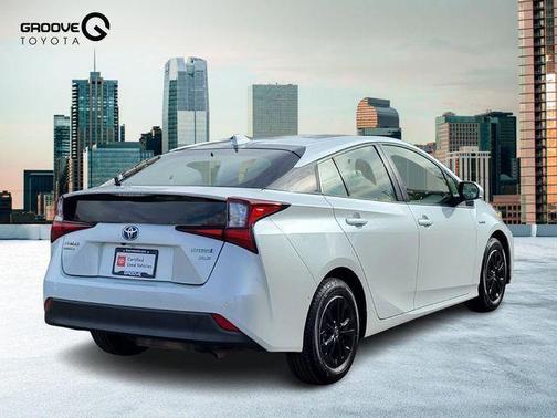 2022 Toyota Prius XLE