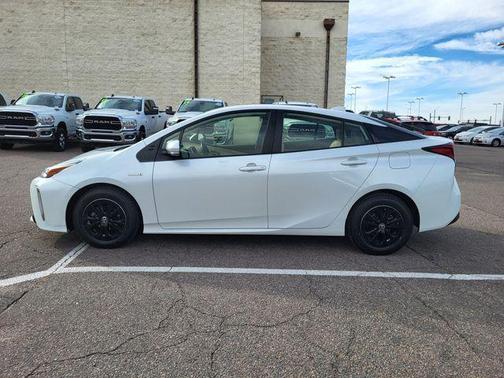 2022 Toyota Prius XLE