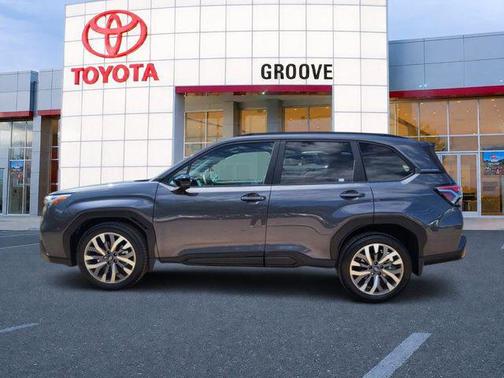 Magnetite Gray Metallic 2025 Subaru Forester Touring