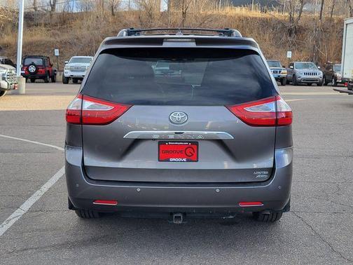 2017 Toyota Sienna Limited Premium