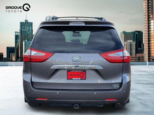 2017 Toyota Sienna Limited Premium