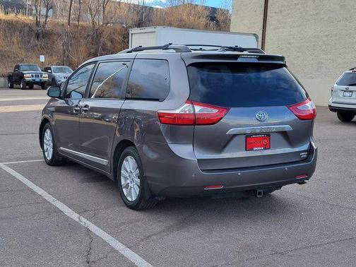 2017 Toyota Sienna Limited Premium