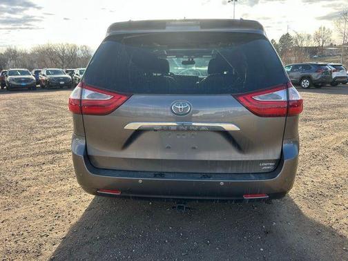 2017 Toyota Sienna Limited Premium